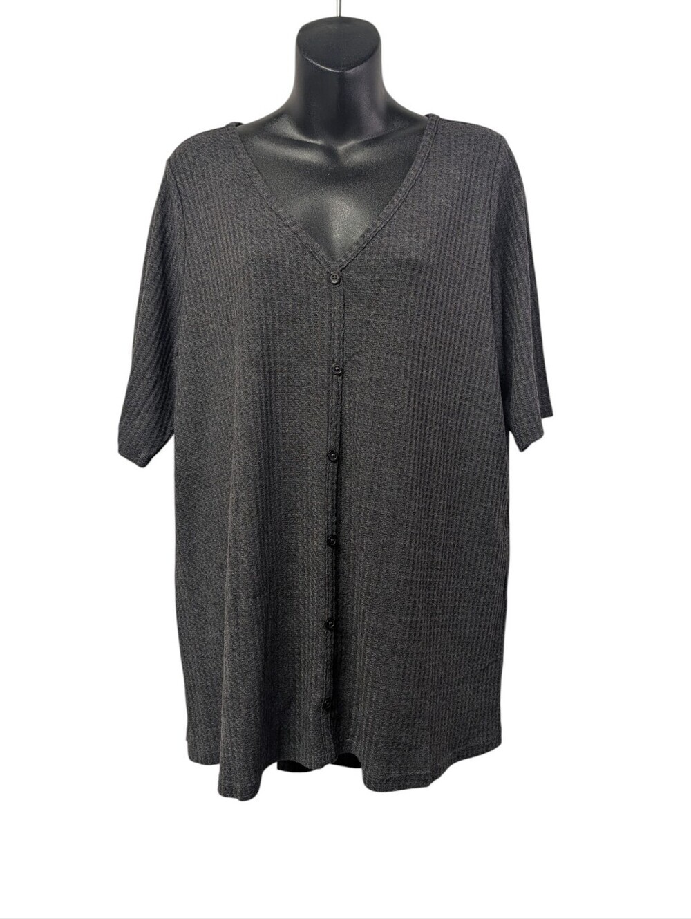 Torrid Size 2 Charcoal Gray Waffle Knit Button Front V-Neck Short Sleeves Tunic